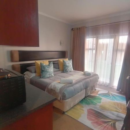 Reliwave Pty Ltd Apartment Bloemfontein Exterior photo